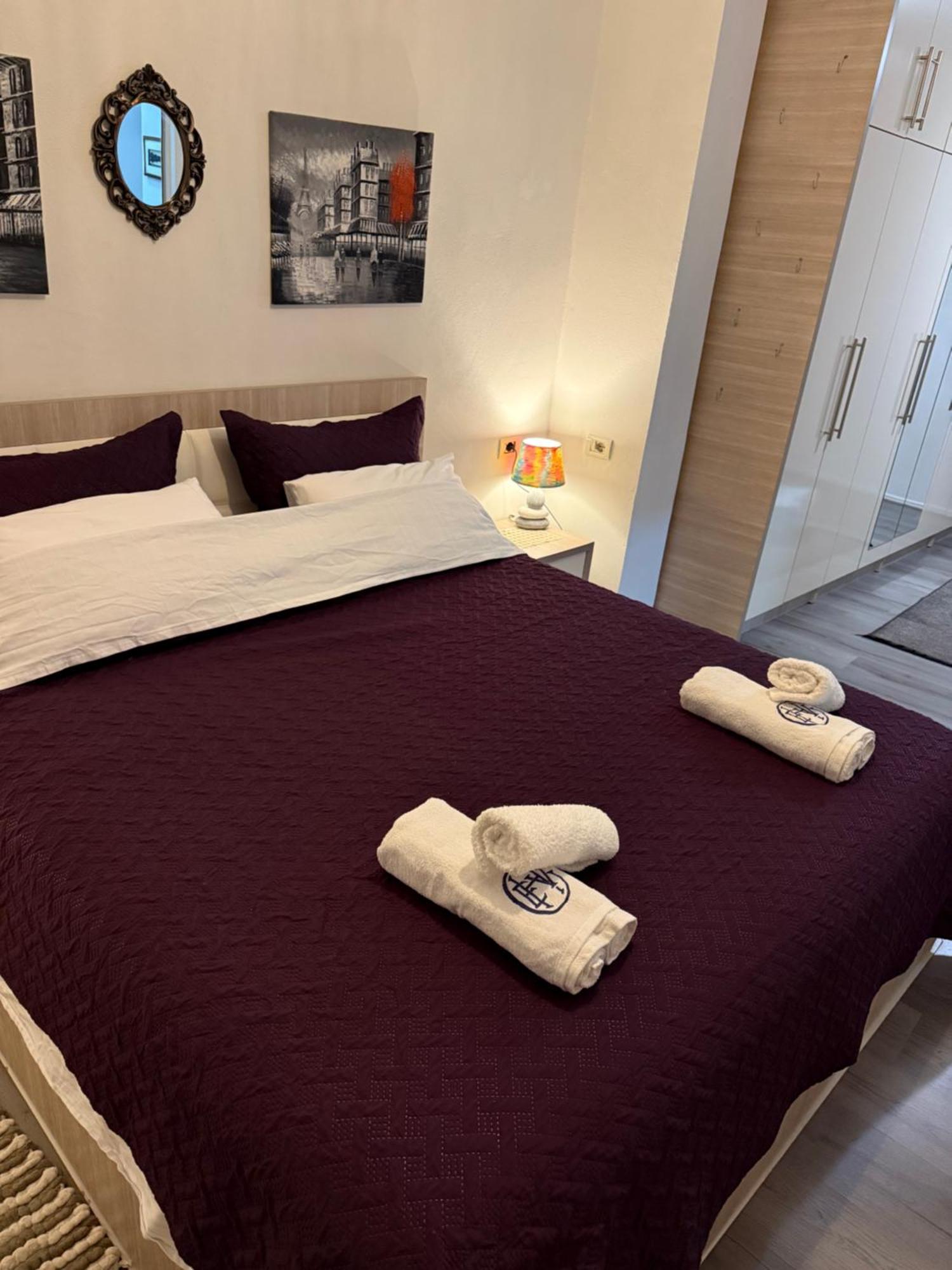 Villa D&D Tirana Exteriör bild